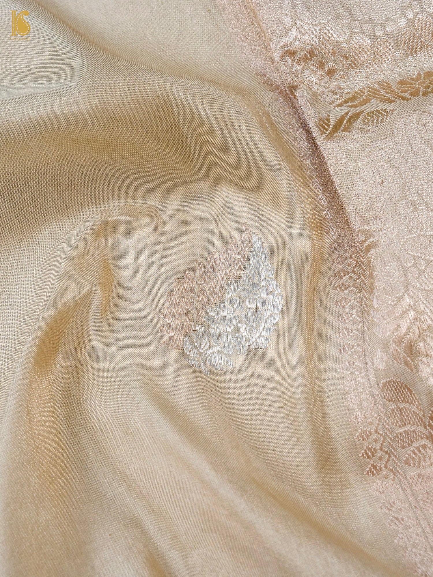 Handloom Banarasi Pure Silk Tissue Kadwa Ektara Saree