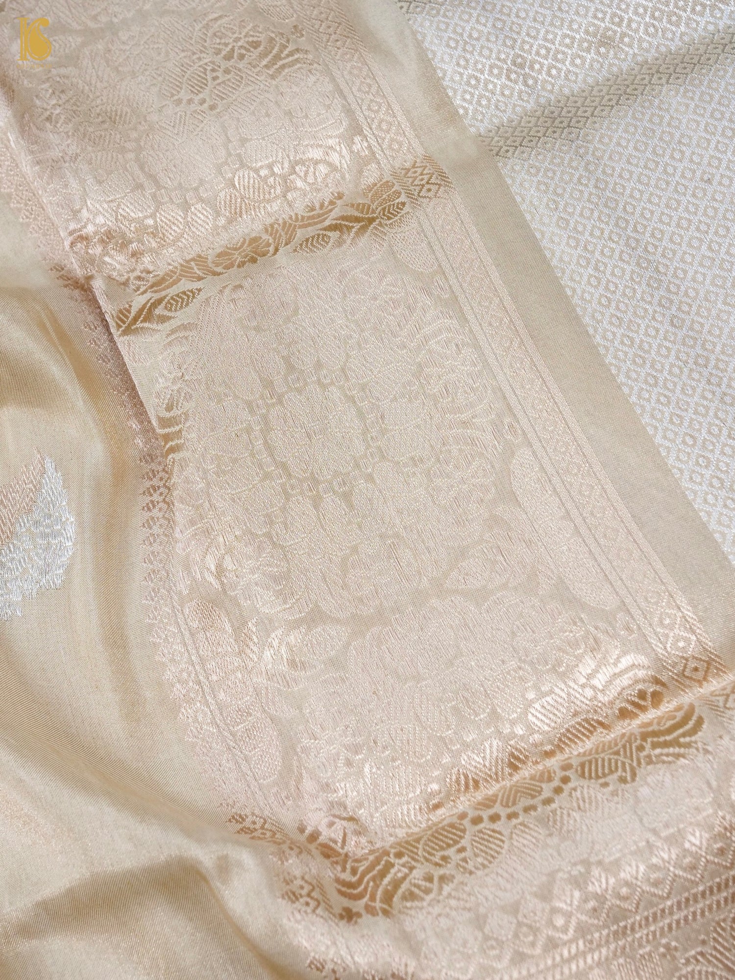 Handloom Banarasi Pure Silk Tissue Kadwa Ektara Saree