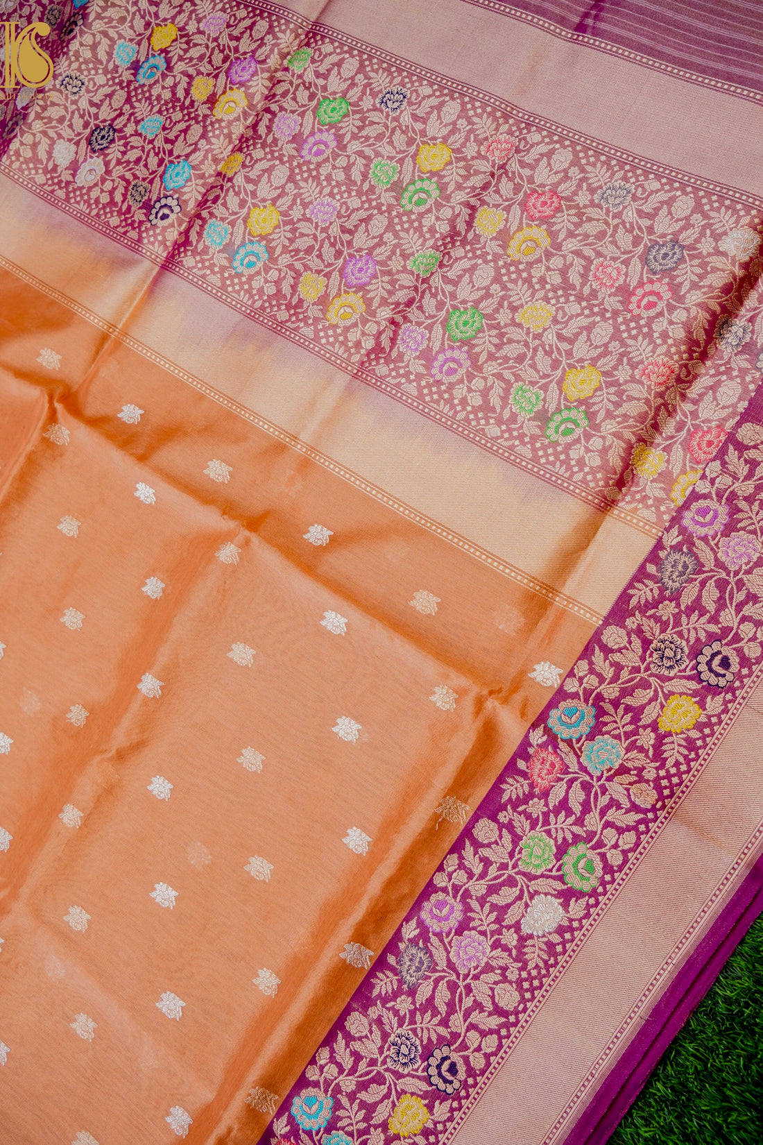 Kora Handloom Banarasi Saree with Kadwa Katan Border