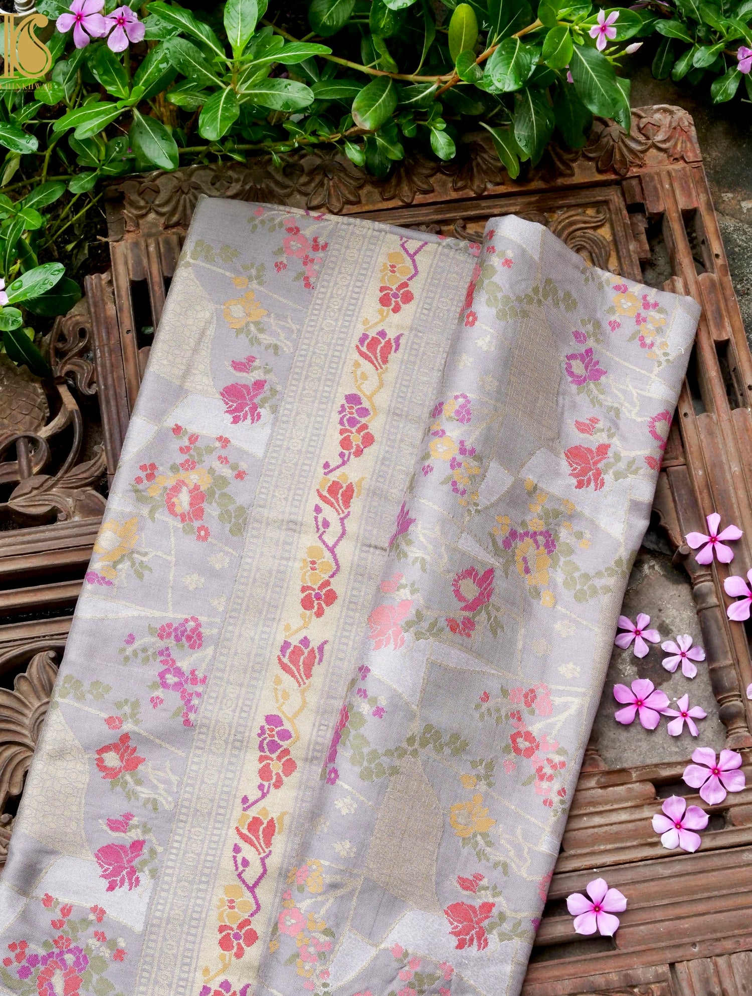 Handloom Banarasi Pure Kora Ektara Kadwa Meenakari Saree