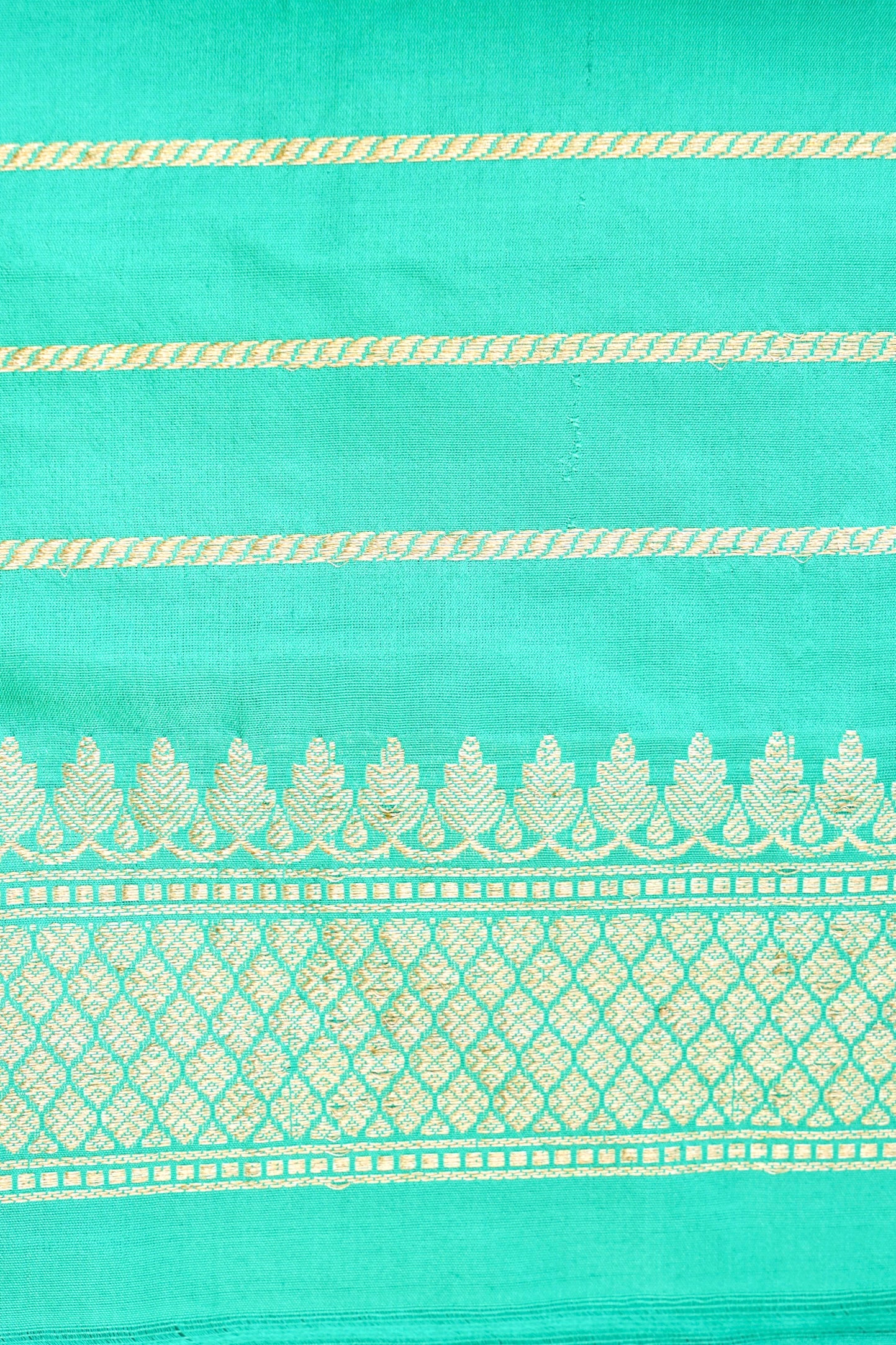 Handloom Banarasi Pure Katan Silk Kadwa Saree