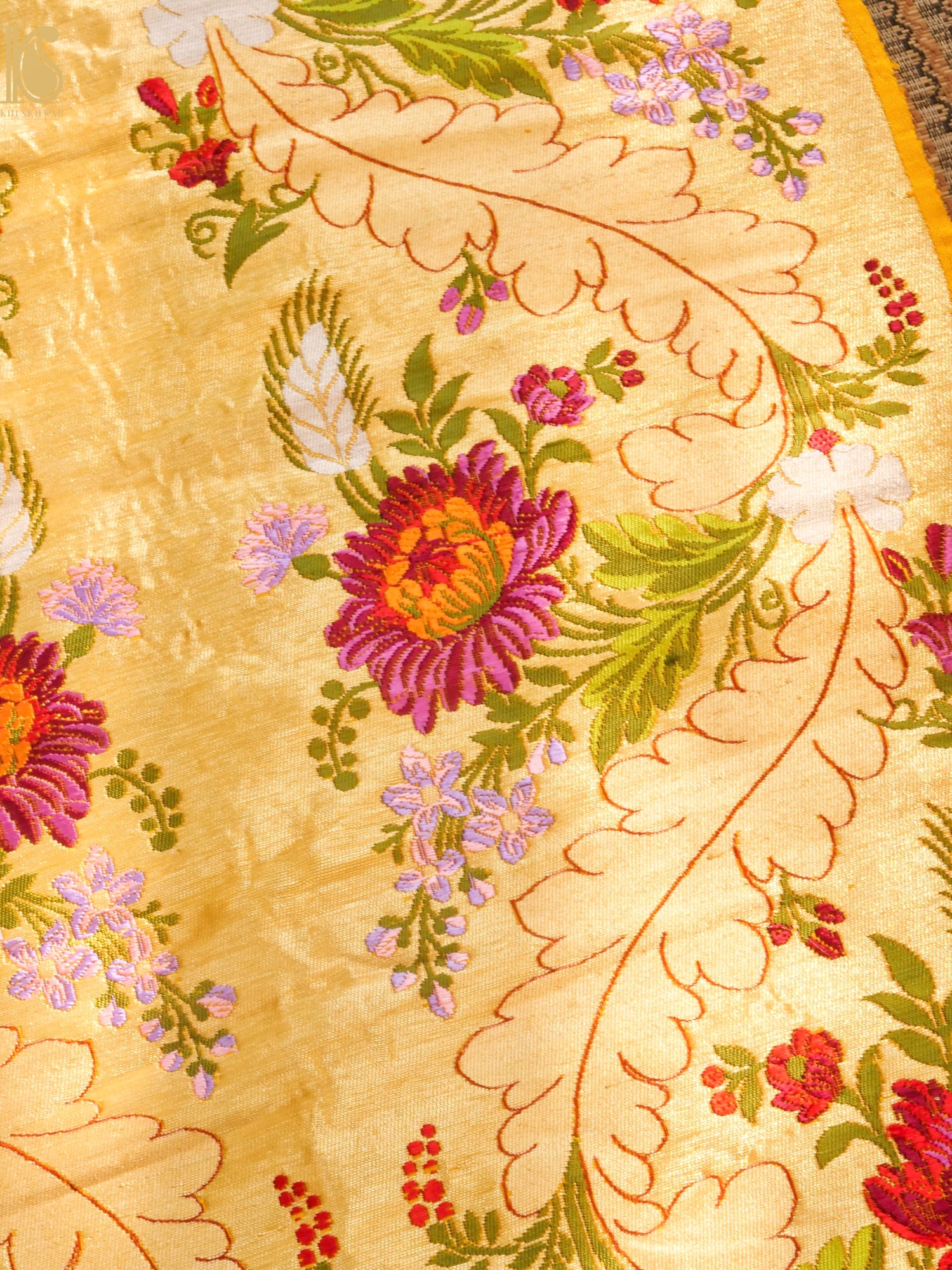 Handwoven Pure Brocade Gyaser Banarasi Fabric