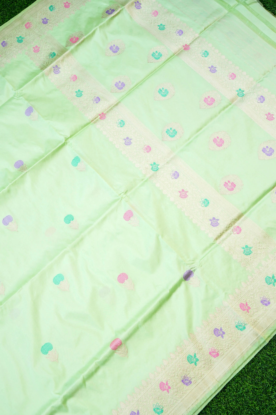 Handloom Banarasi Pure Katan Silk Kadwa Saree