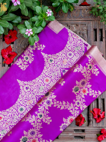 Banarasi Katan Silk Handwoven Kadwa Scalloped Border Saree