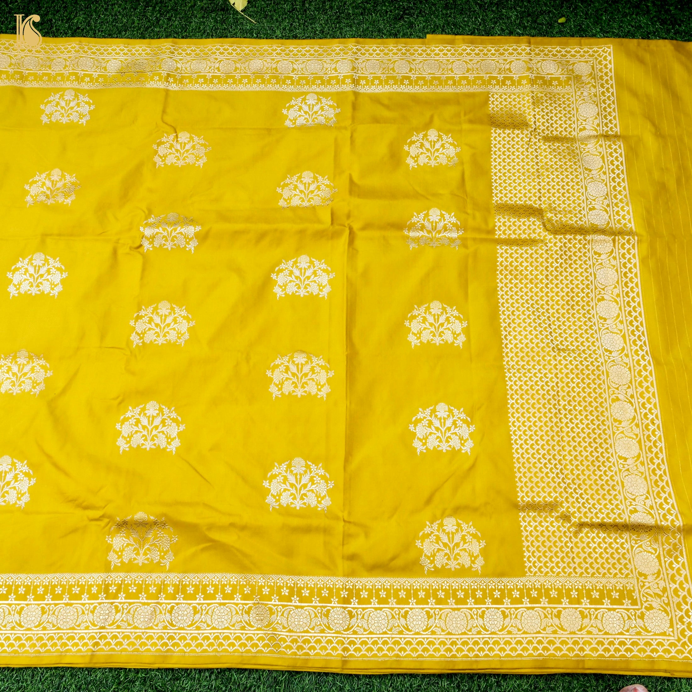 Handwoven Pure Sateen Silk Kadwa Banarasi Saree