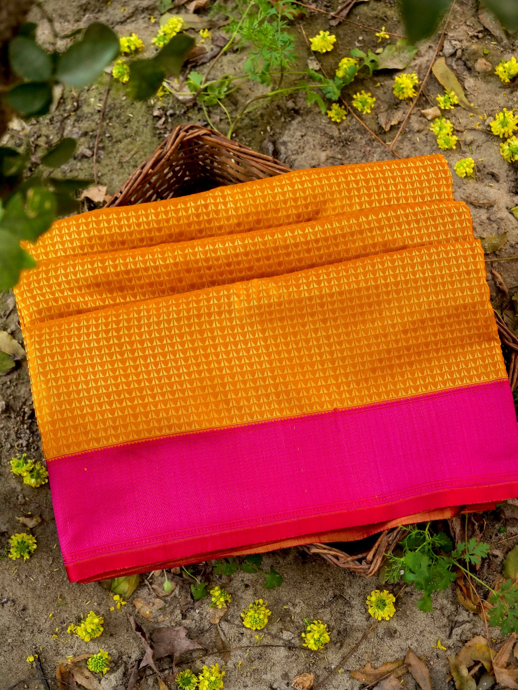 Handloom Banarasi Silk Sateen Tanchoi Saree with Resham - Khinkhwab