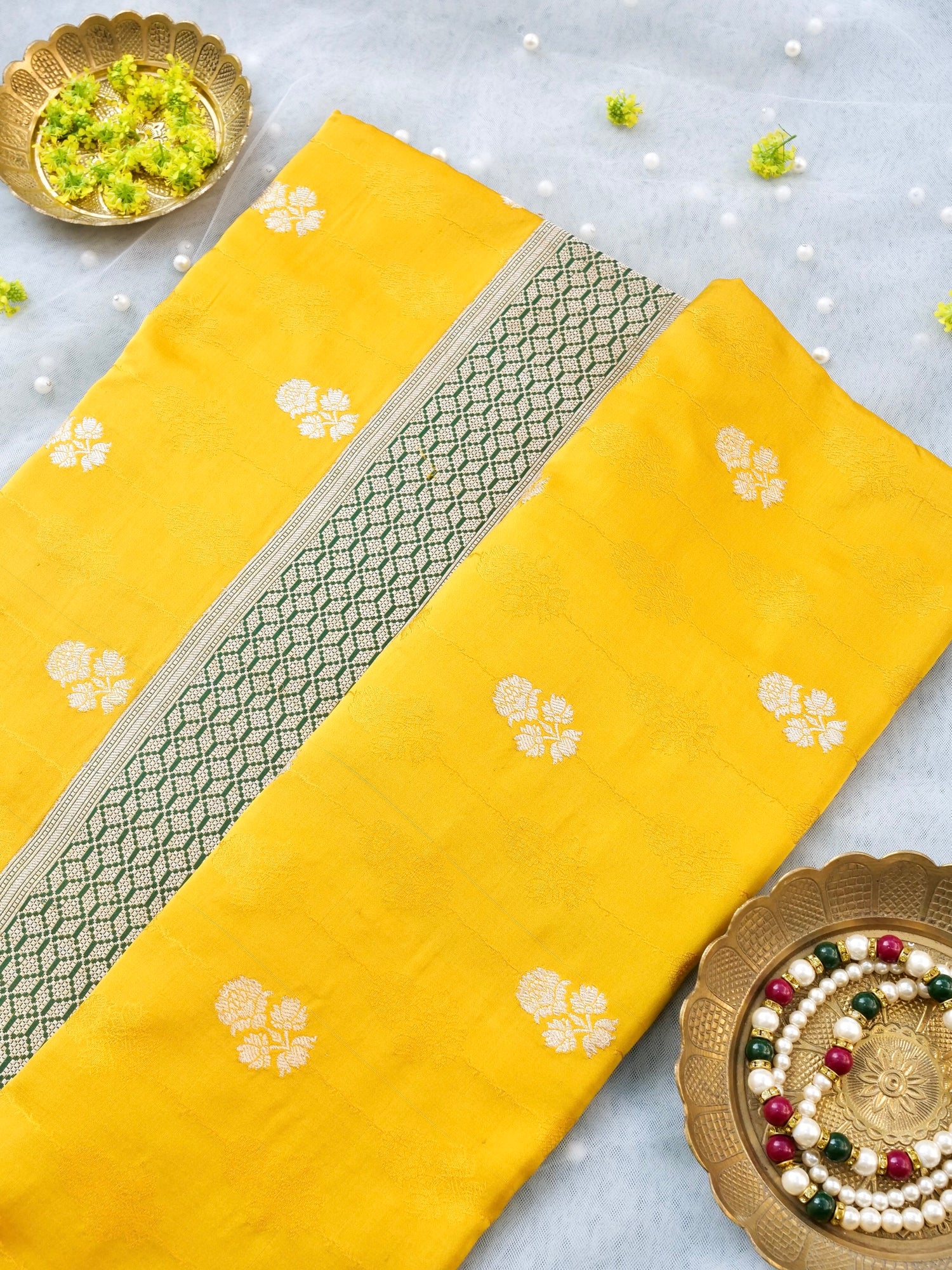 Handloom Banarasi Mashru Silk Tanchoi Kadwa Saree - Khinkhwab