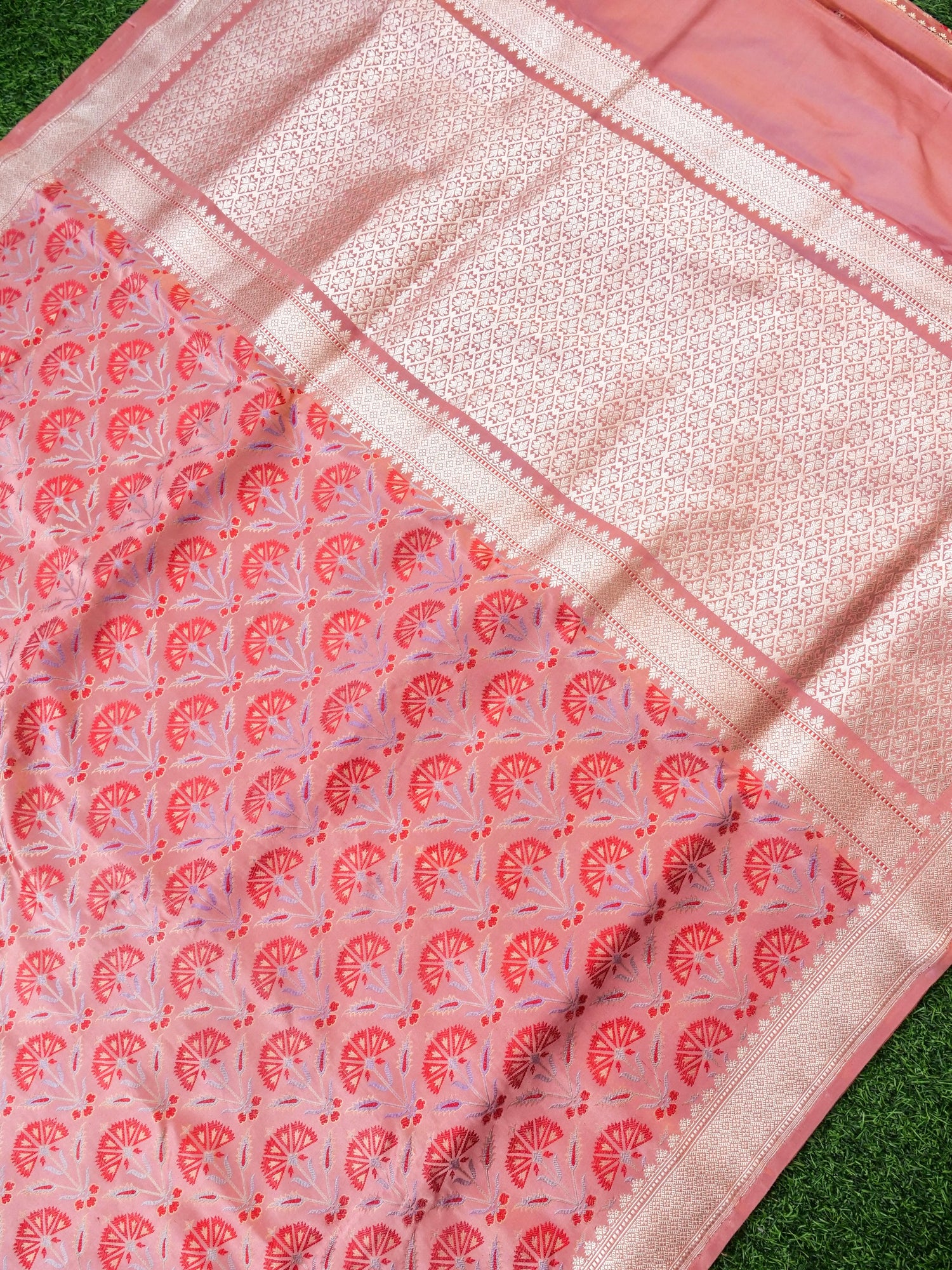 Handwoven Pure Mashru Satin Silk Tanchoi Banarasi Saree - Khinkhwab