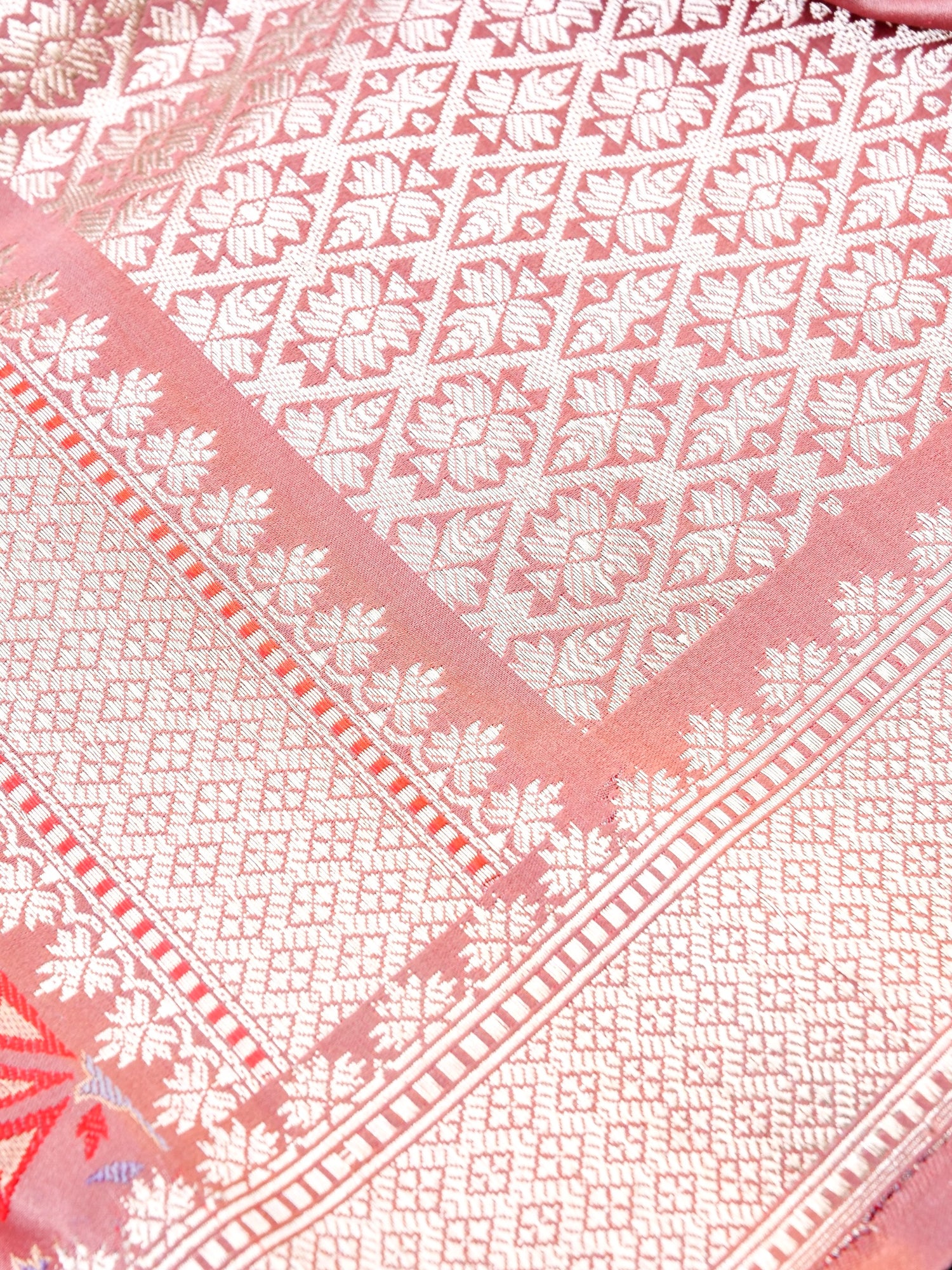 Handwoven Pure Mashru Satin Silk Tanchoi Banarasi Saree - Khinkhwab