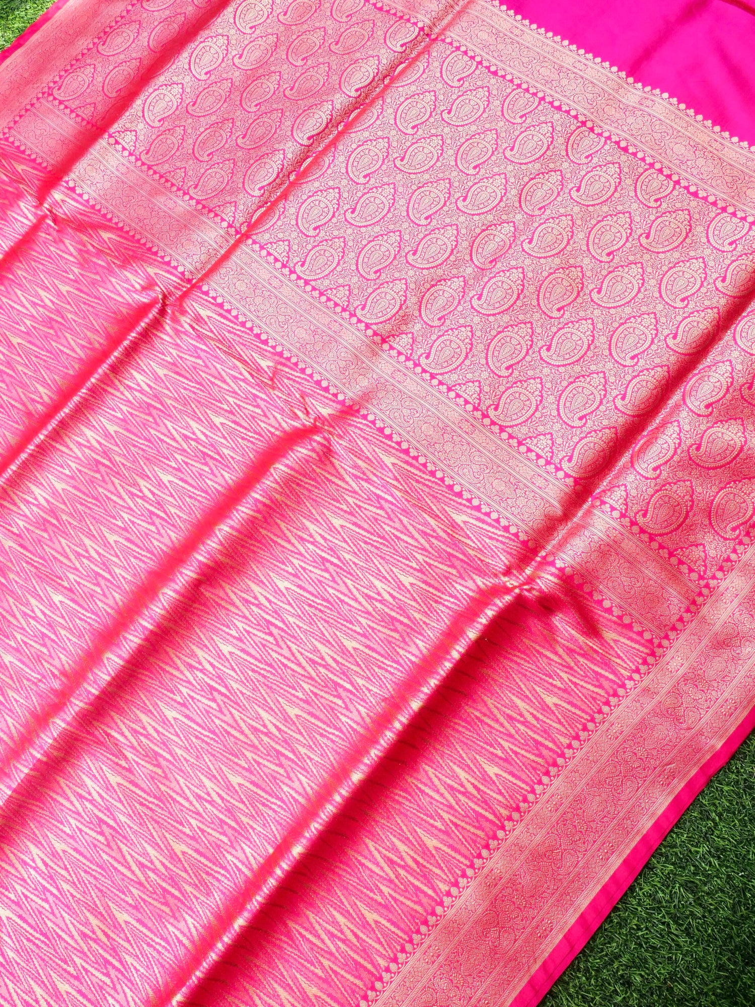 Handloom Banarasi Katan Silk Zari Tanchoi Saree - Khinkhwab