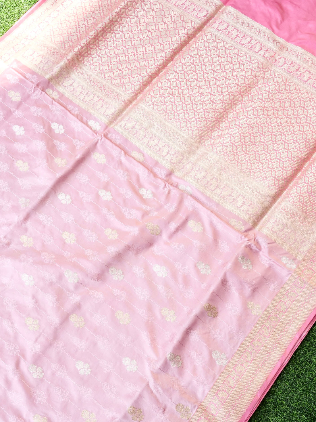 Handloom Banarasi Mashru Silk Tanchoi Kadwa Saree - Khinkhwab