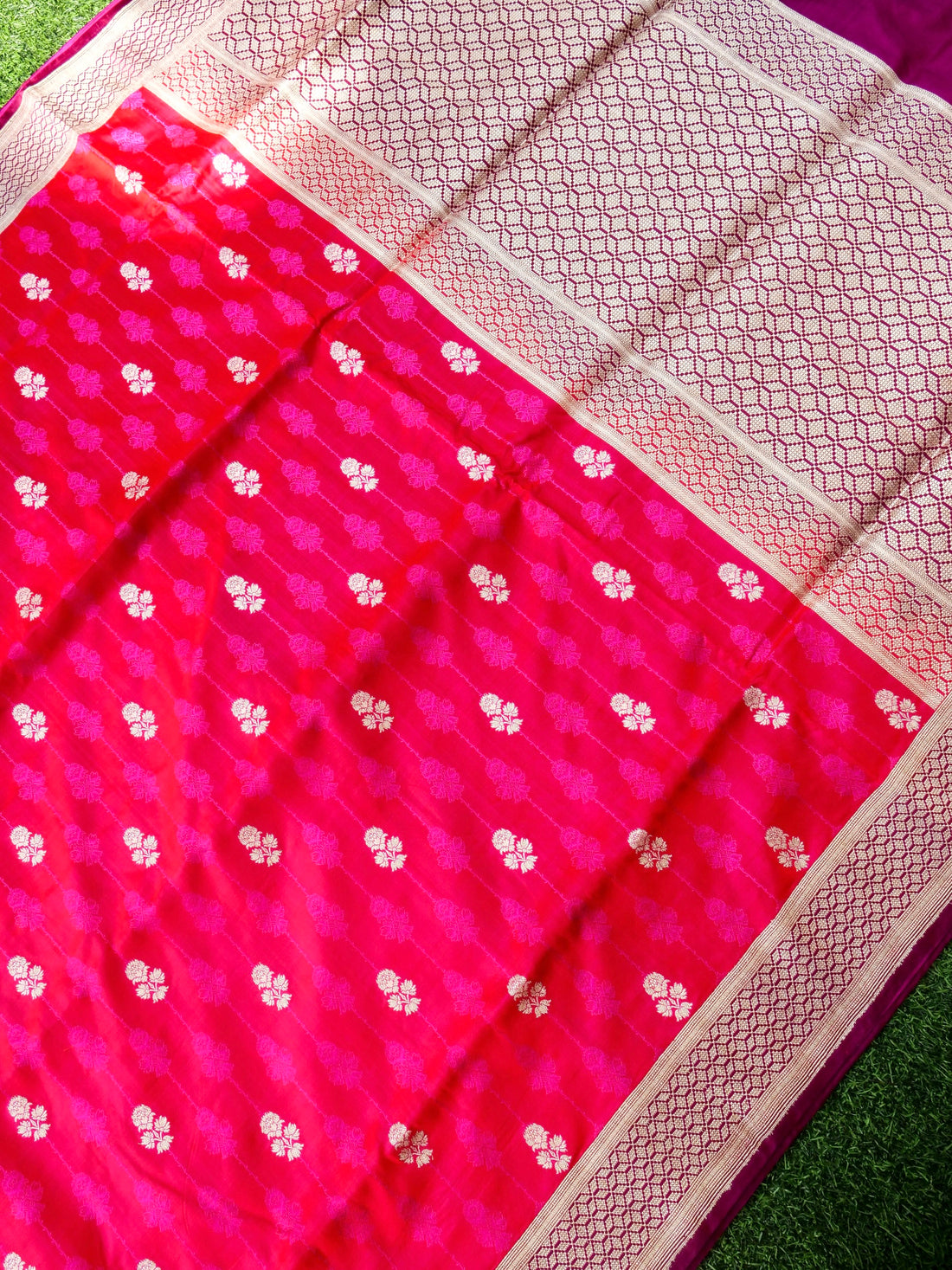 Handloom Banarasi Mashru Silk Tanchoi Kadwa Saree - Khinkhwab