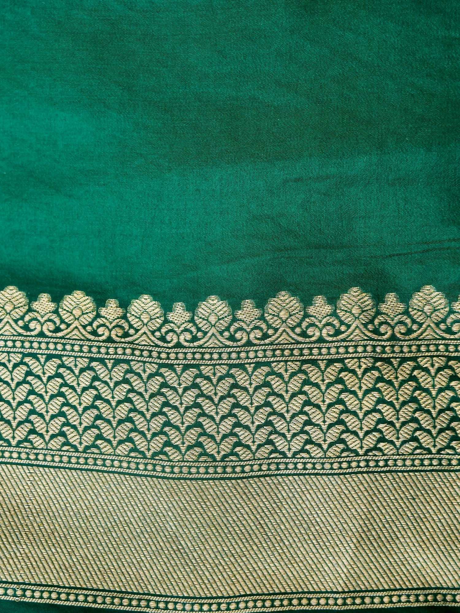 Handloom Banarasi Crepe Silk Saree with Zari Brocade - Khinkhwab