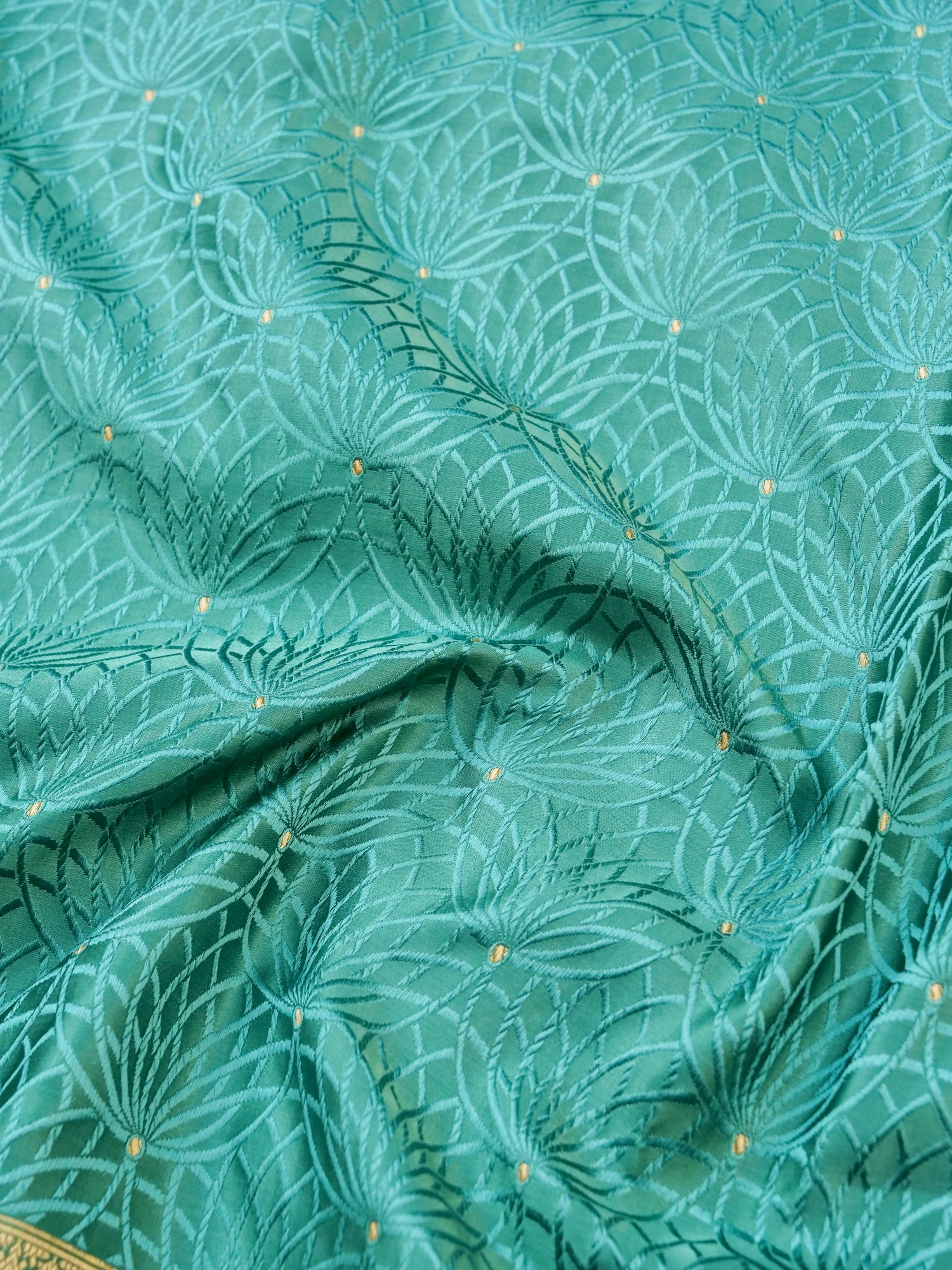 Handloom Banarasi Silk Sateen Tanchoi Saree - Khinkhwab