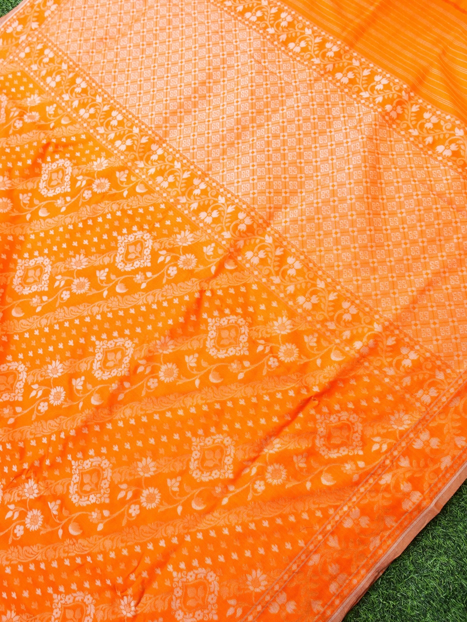Banarasi Cotton Handloom Jamdani Ektara Saree - Khinkhwab