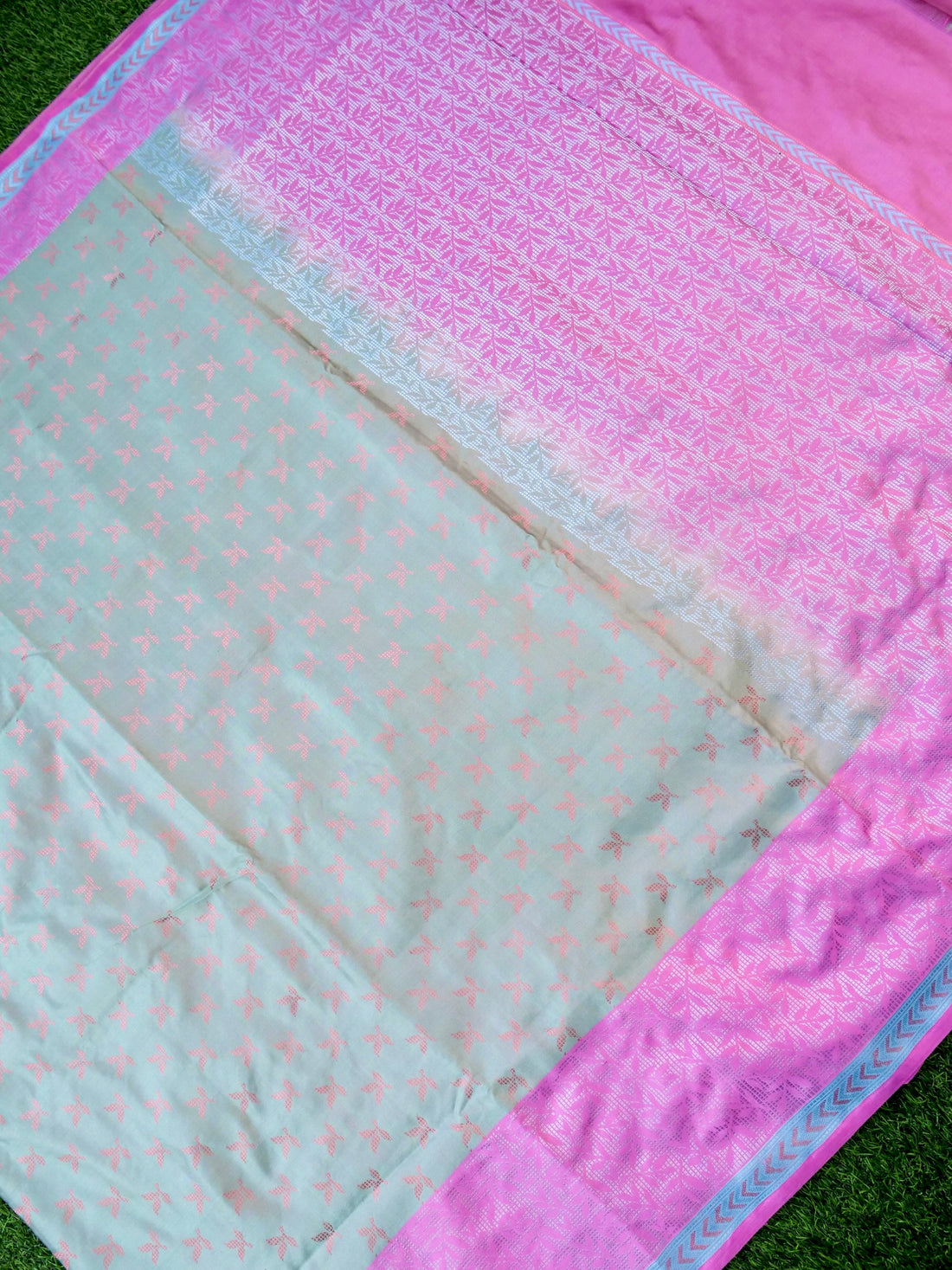 Handloom Banarasi Silk Sateen Tanchoi Saree with Skirt Border - Khinkhwab