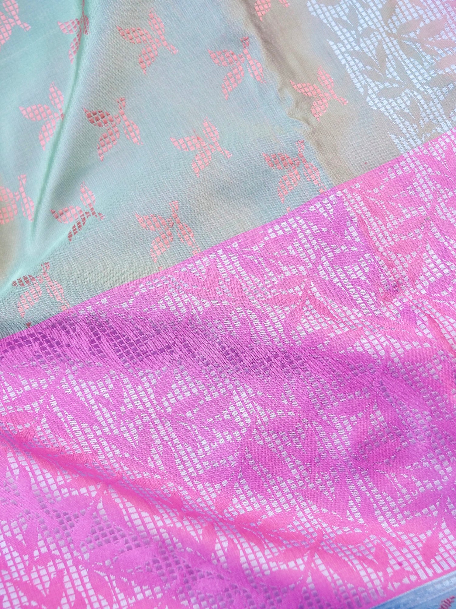 Handloom Banarasi Silk Sateen Tanchoi Saree with Skirt Border - Khinkhwab