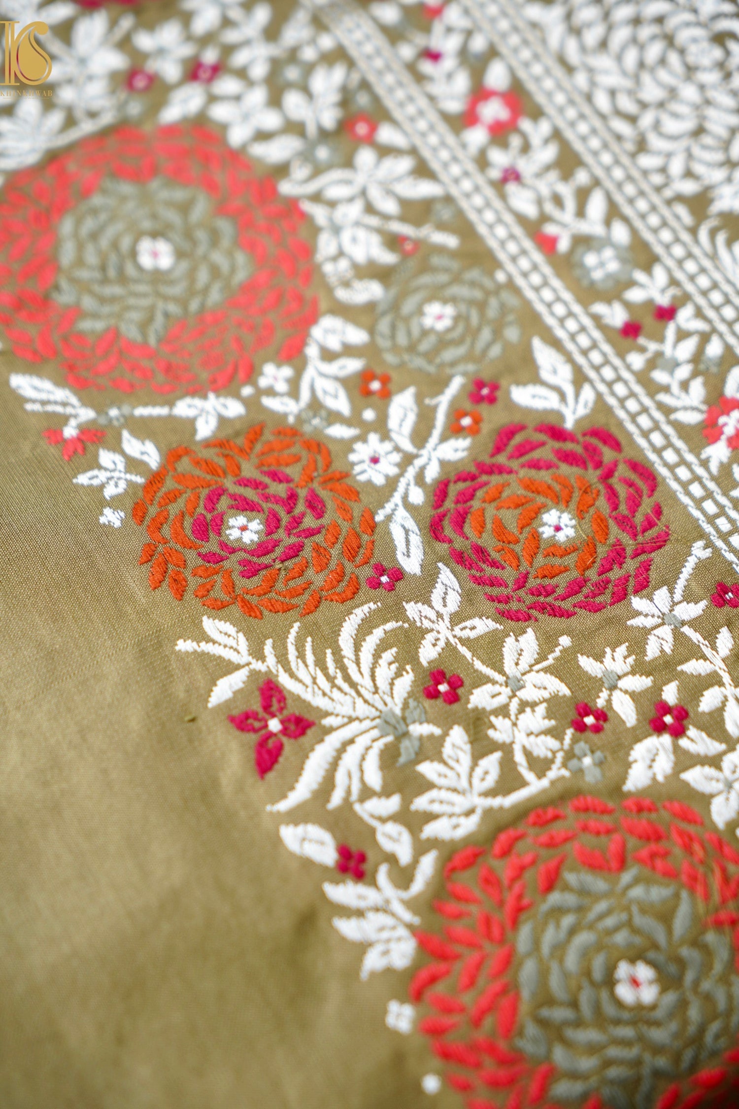 Handloom Banarasi Pure Katan Silk Kadwa Saree