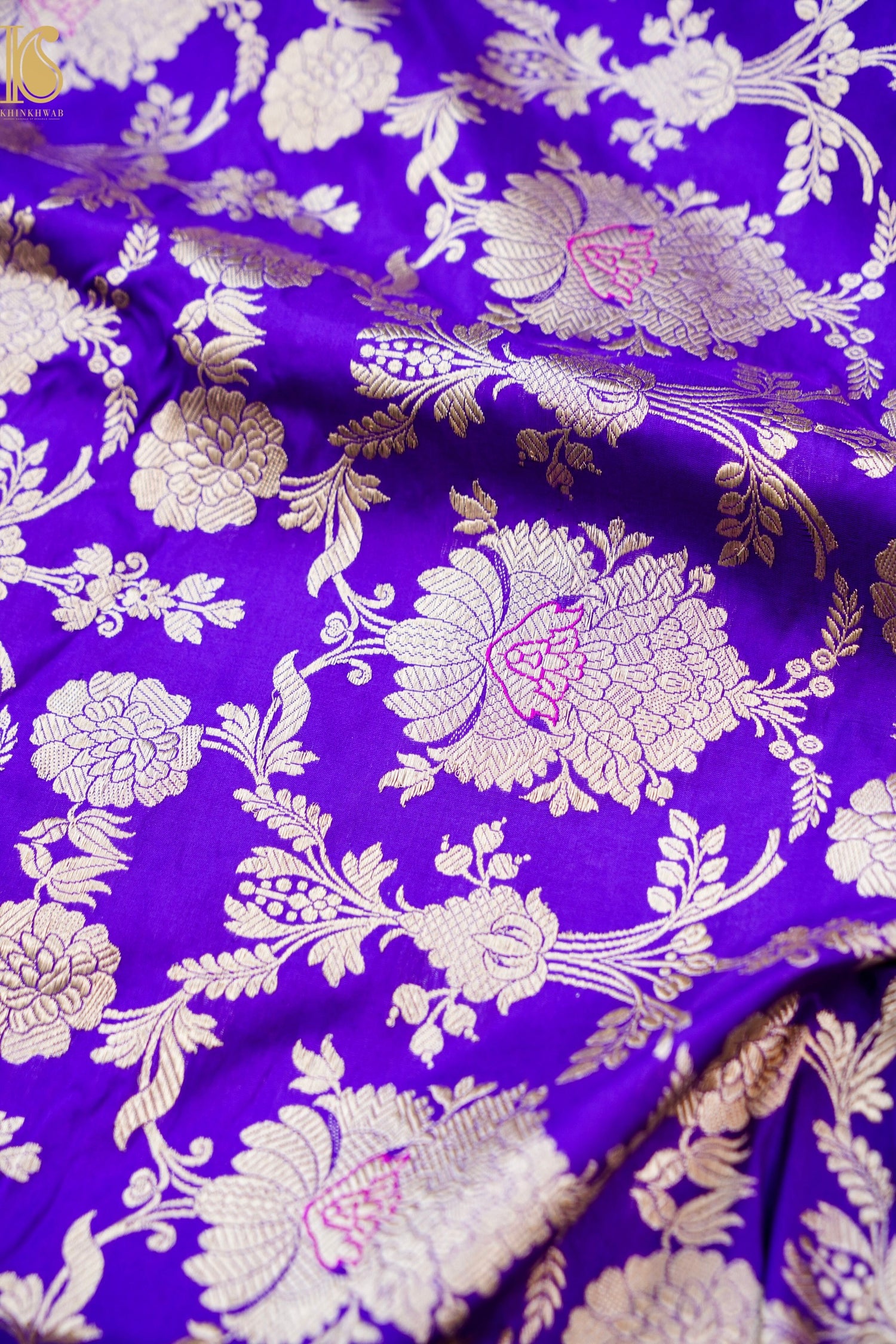 Handwoven Pure Katan Silk Red Banarasi Mughal Boota Saree