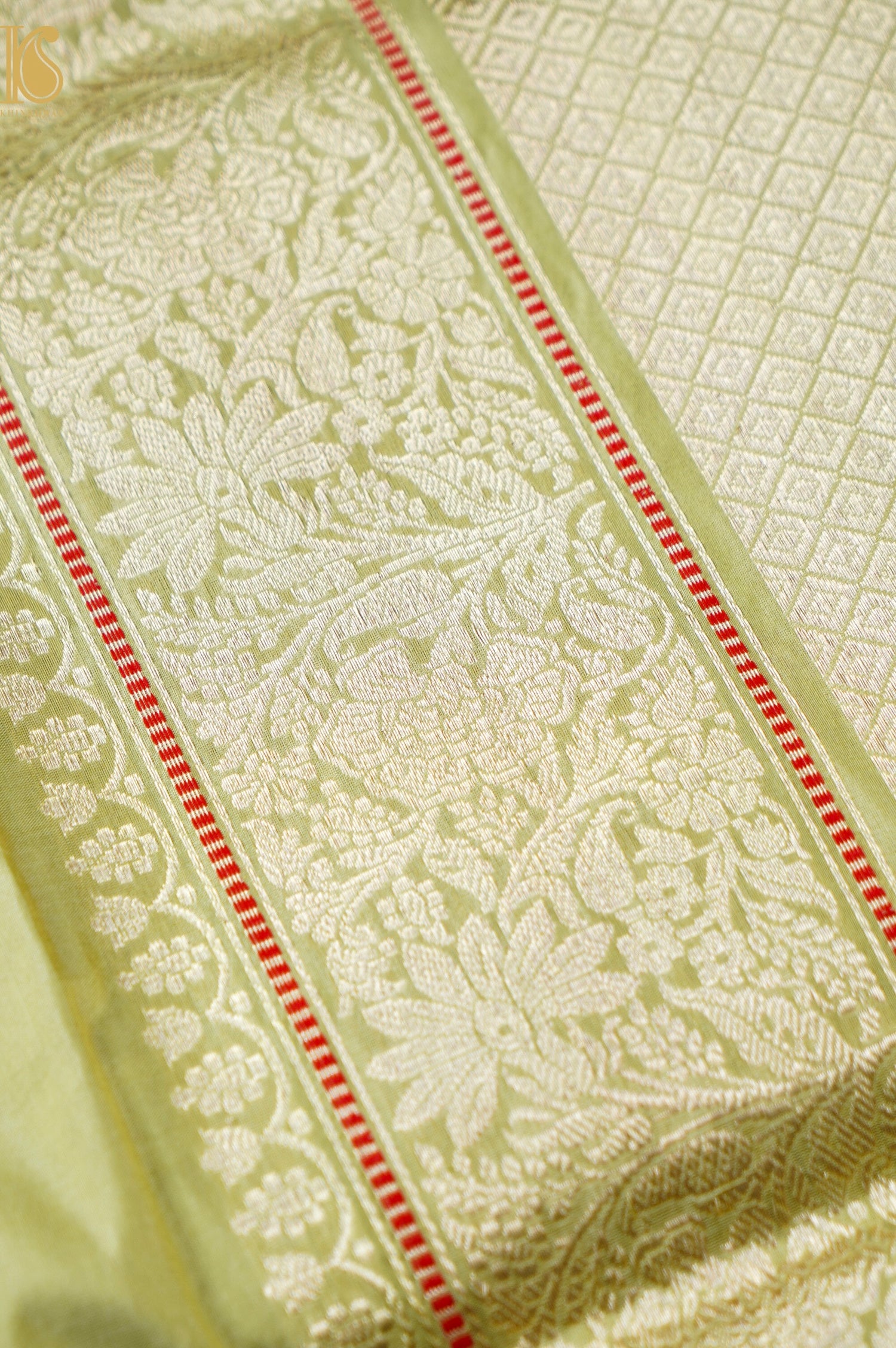 Handloom Banarasi Pure Katan Silk Kadwa Saree