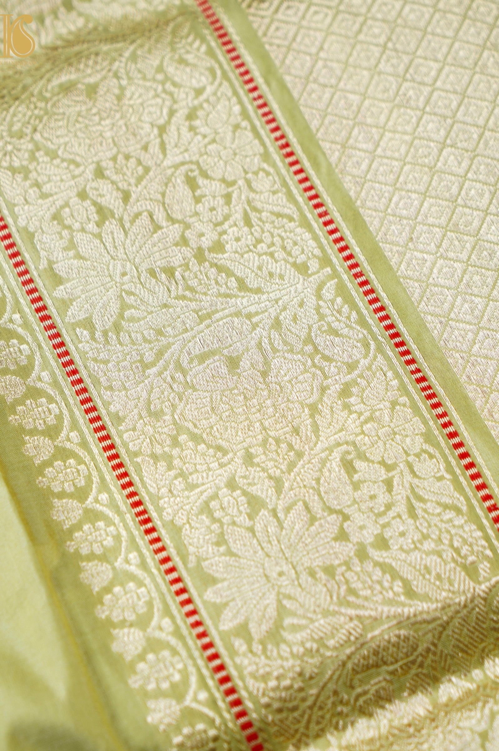 Handloom Banarasi Pure Katan Silk Kadwa Saree