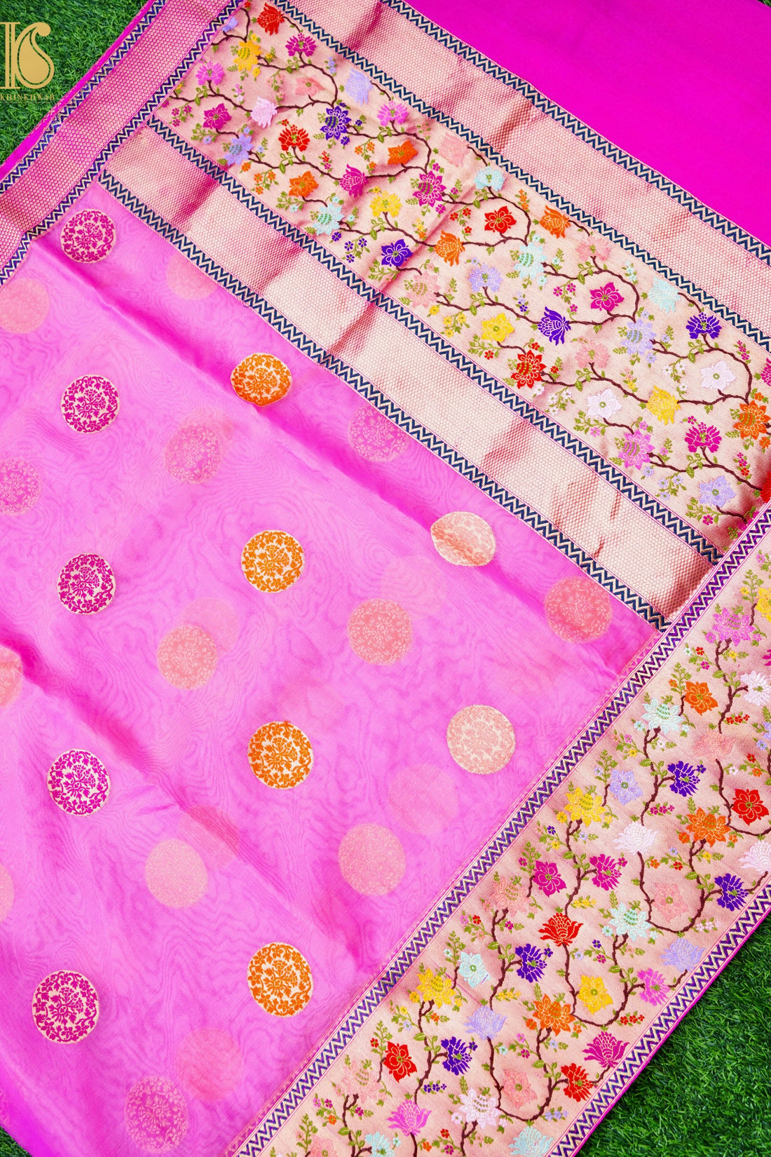 Kora Handloom Banarasi Ektara Saree with Kadwa Katan Border