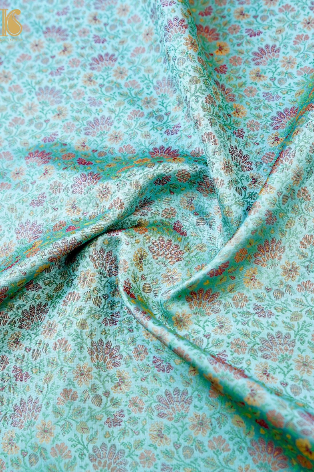Handloom Banarasi Tanchoi Silk Parizaad Fabric