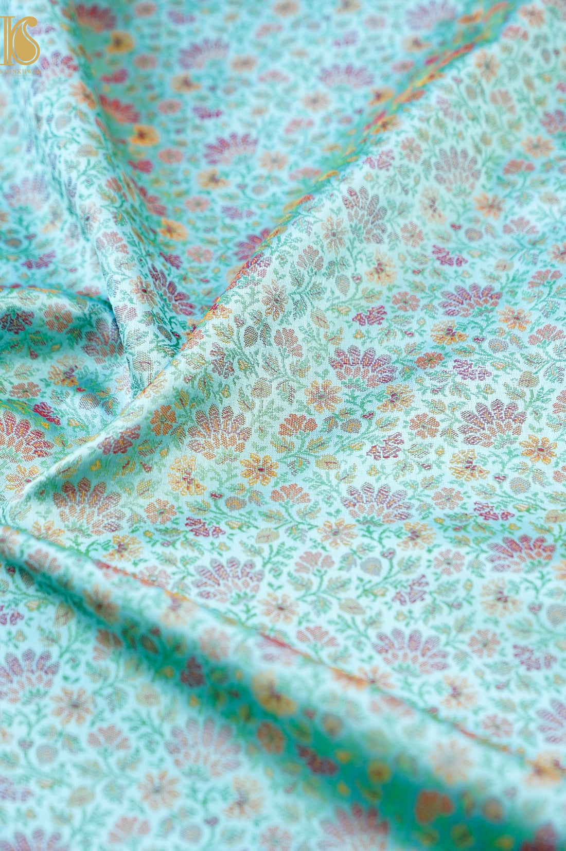 Handloom Banarasi Tanchoi Silk Parizaad Fabric