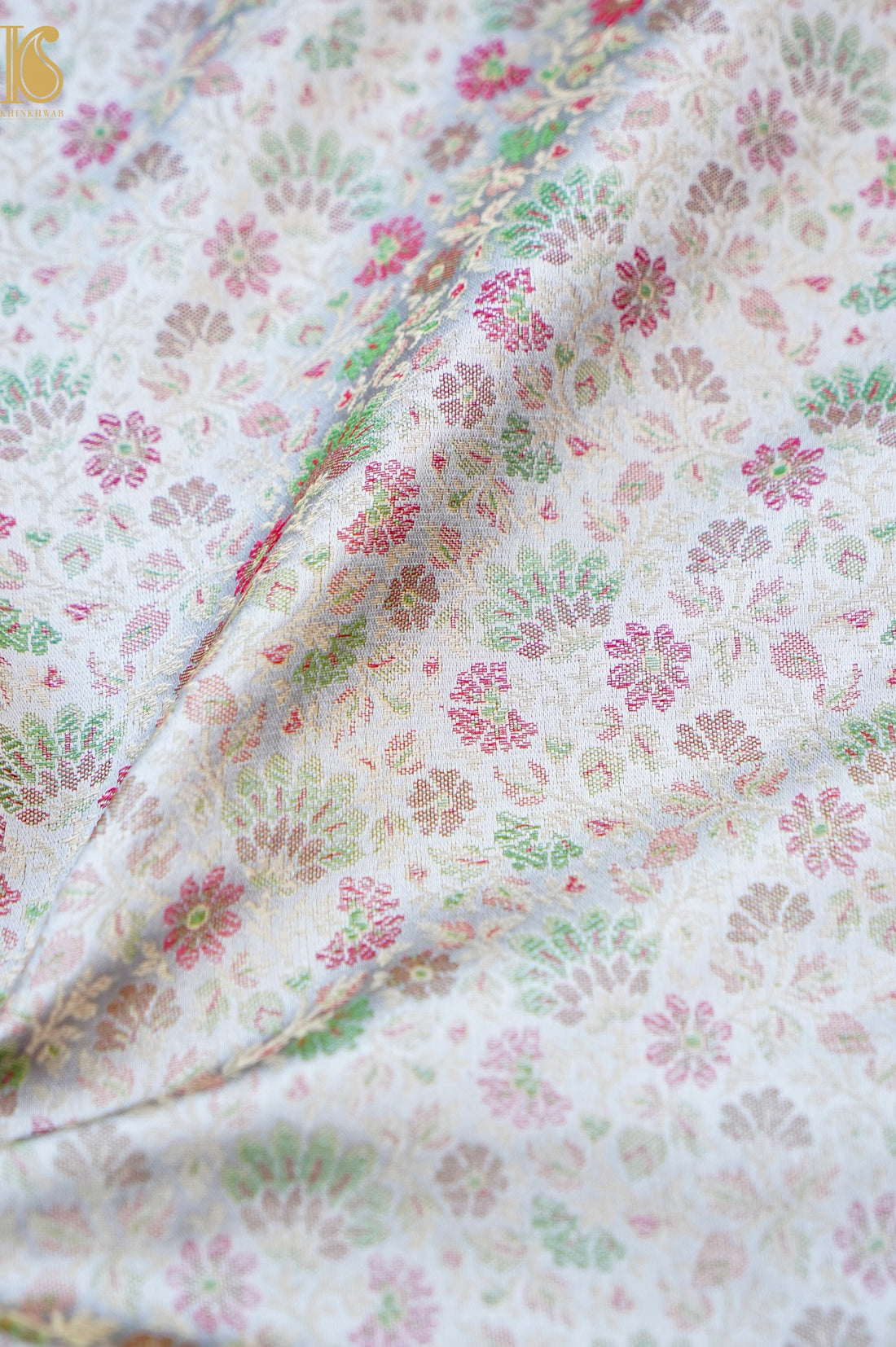 Handloom Banarasi Tanchoi Silk Parizaad Fabric