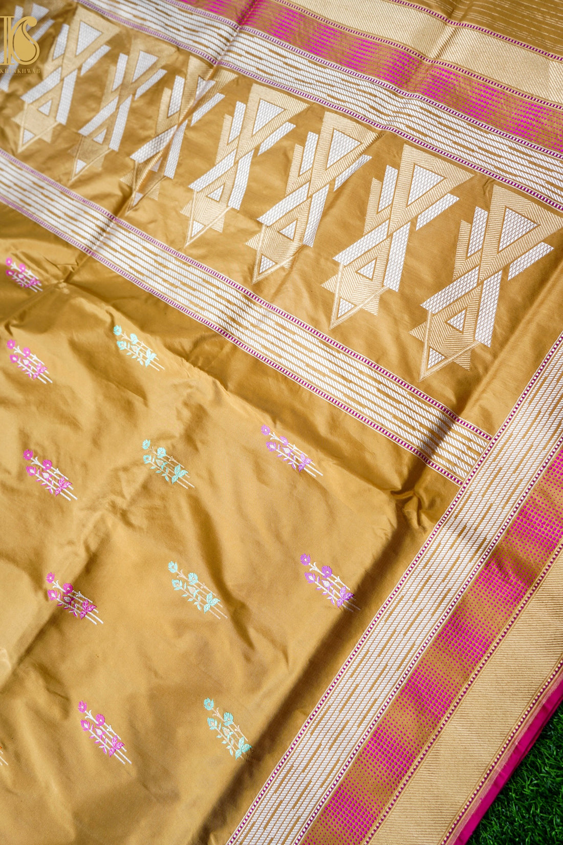 Handloom Banarasi Pure Katan Silk Kadwa Saree