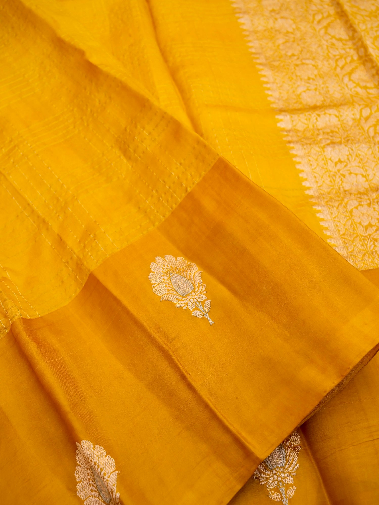 Handloom Banarasi Pure Katan Silk Kadwa Saree in Yellow - Khinkhwab