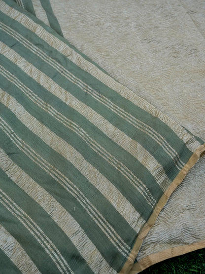 Handloom Pure Munga Tissue Crush Striped Saree in Green - Khinkhwab