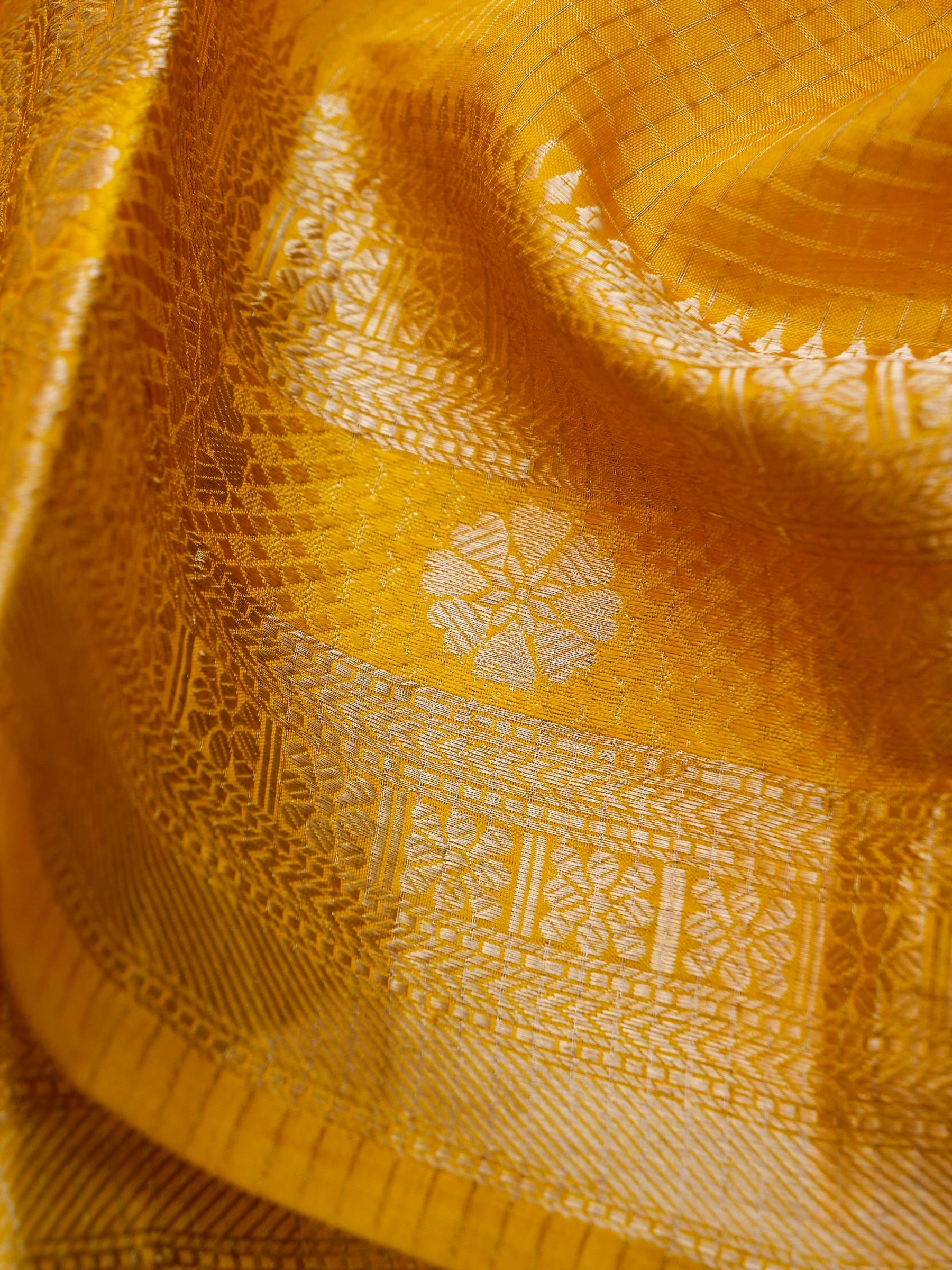 Handloom Dupion Kora Silk Banarasi Check Saree in Yellow - Khinkhwab