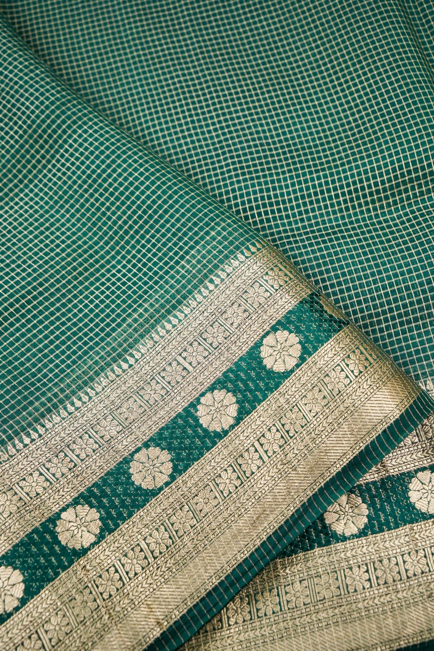 Handloom Dupion Kora Silk Banarasi Check Saree in Green - Khinkhwab