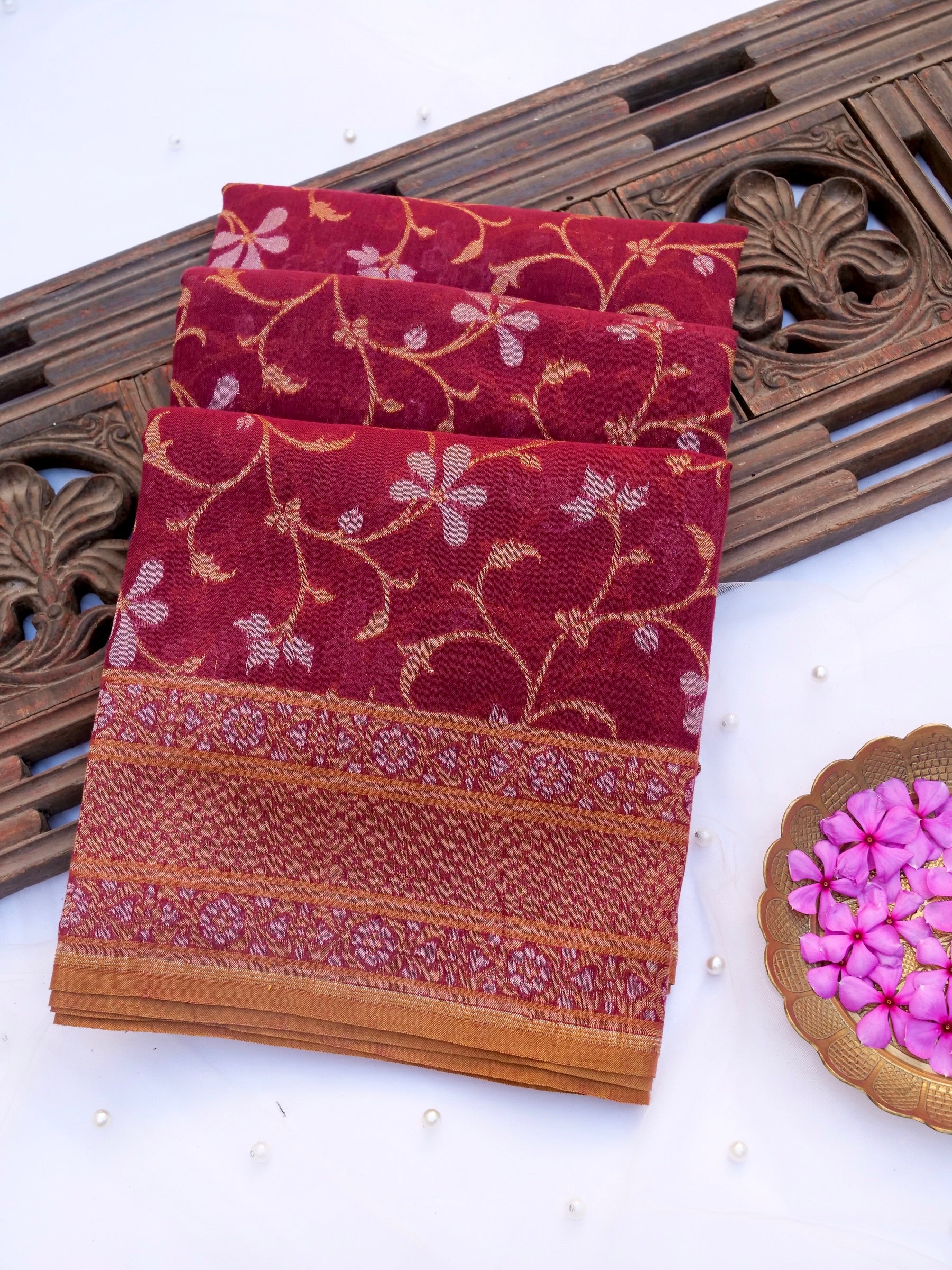 Banarasi Cotton Handloom Jamdani Ektara Saree in Red - Khinkhwab