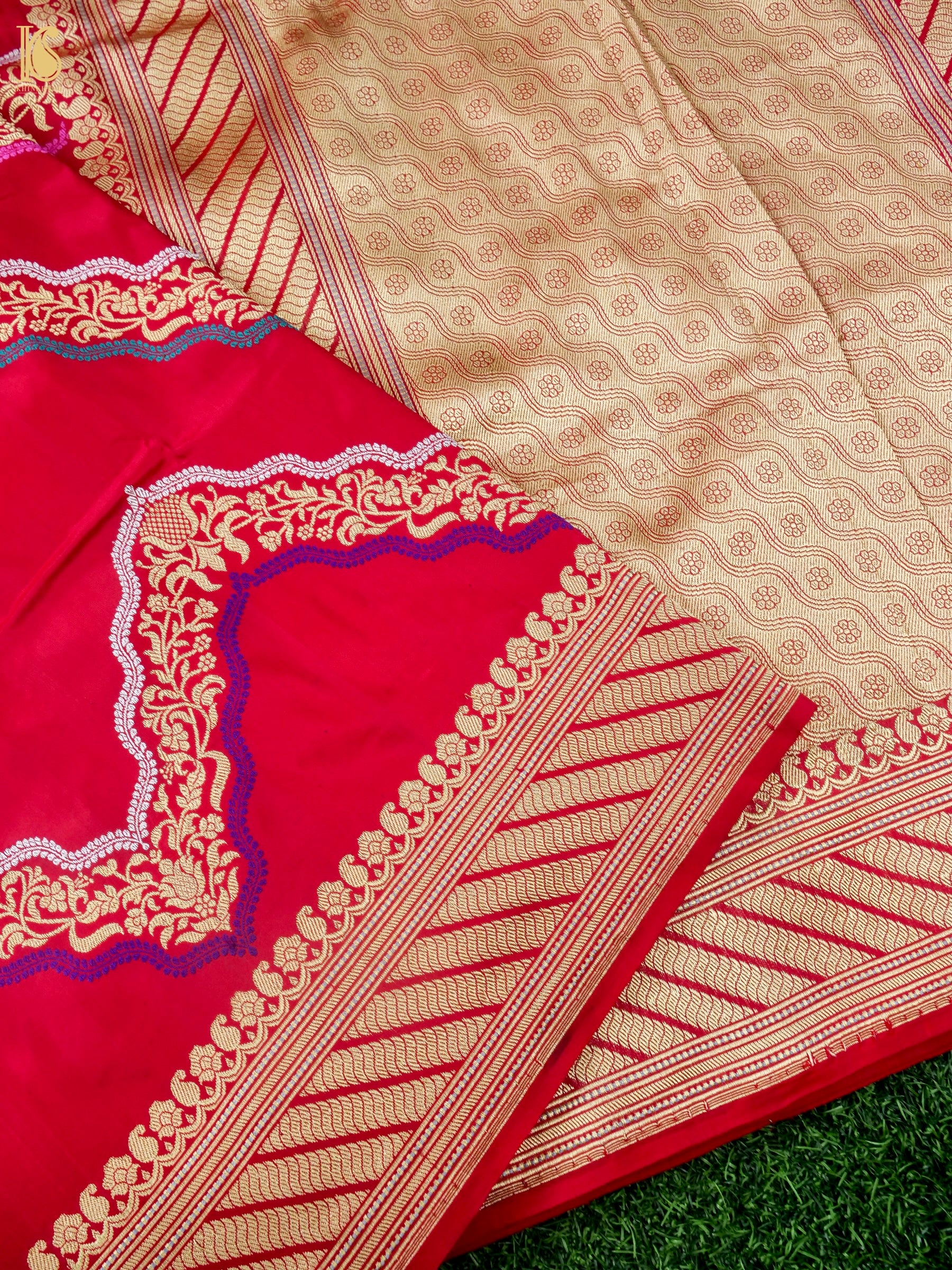 Handwoven Banarasi Silk Kadwa Zig Zag Saree in Red