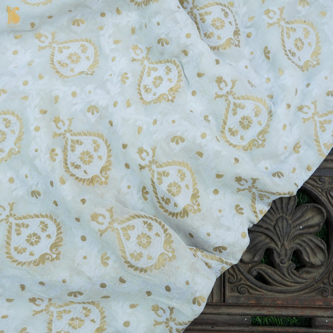 Handwoven White Pure Cotton Silk Banarasi Dyeable Fabric - Khinkhwab