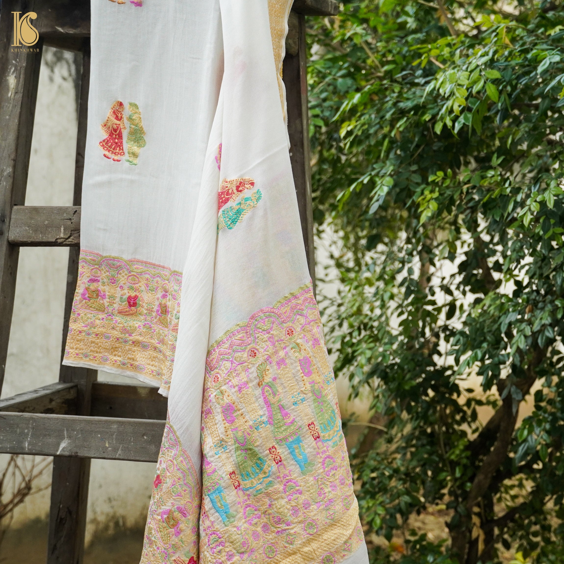 White Pure Georgette Handloom Banarasi Raja Rani Dupatta - Dyeable - Khinkhwab