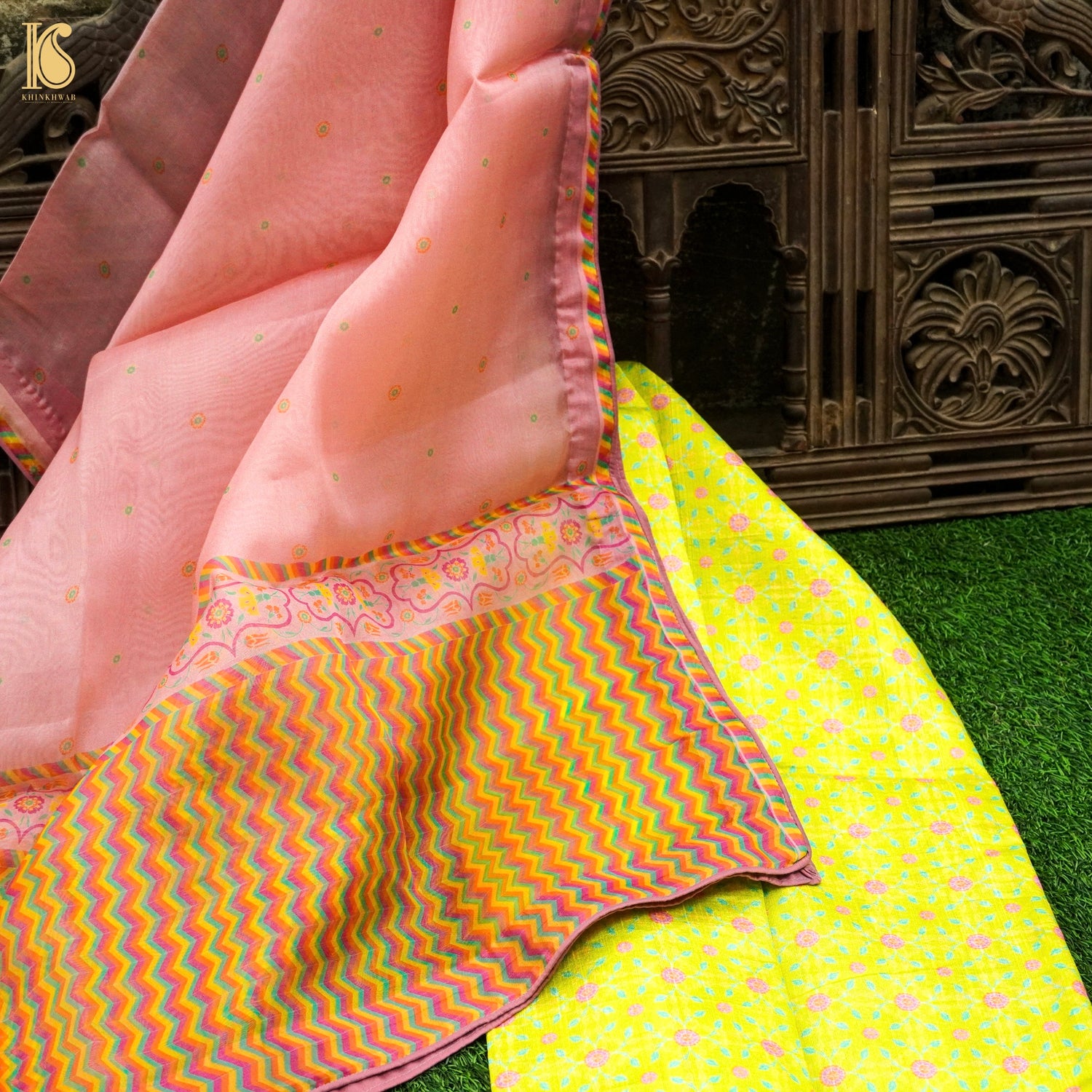 KARANFİL -Barberry Green Pure Raw Silk Print Fabric - Khinkhwab