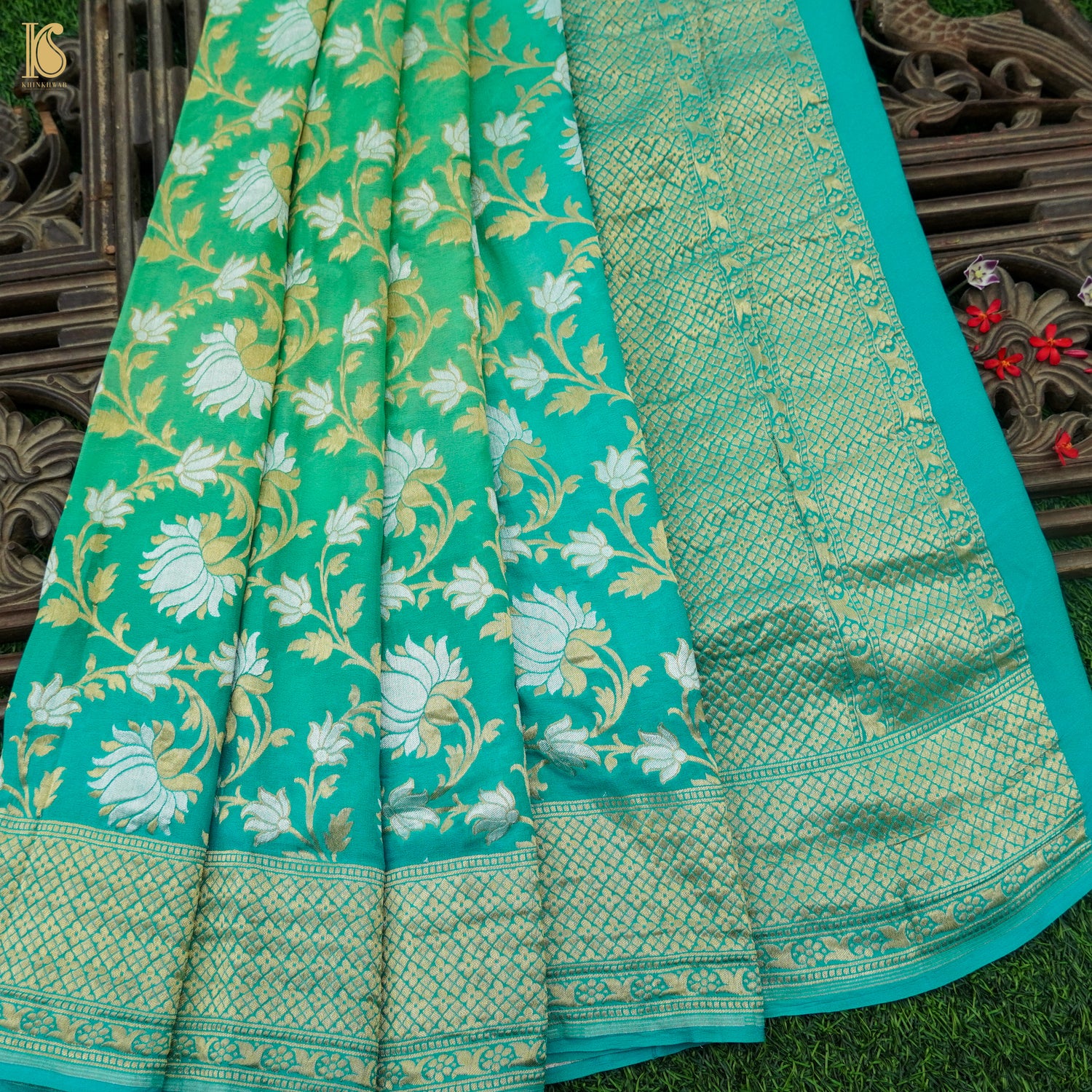 Preorder: Persian Green Pure Georgette Banarasi Jaal Lotus Saree - Khinkhwab