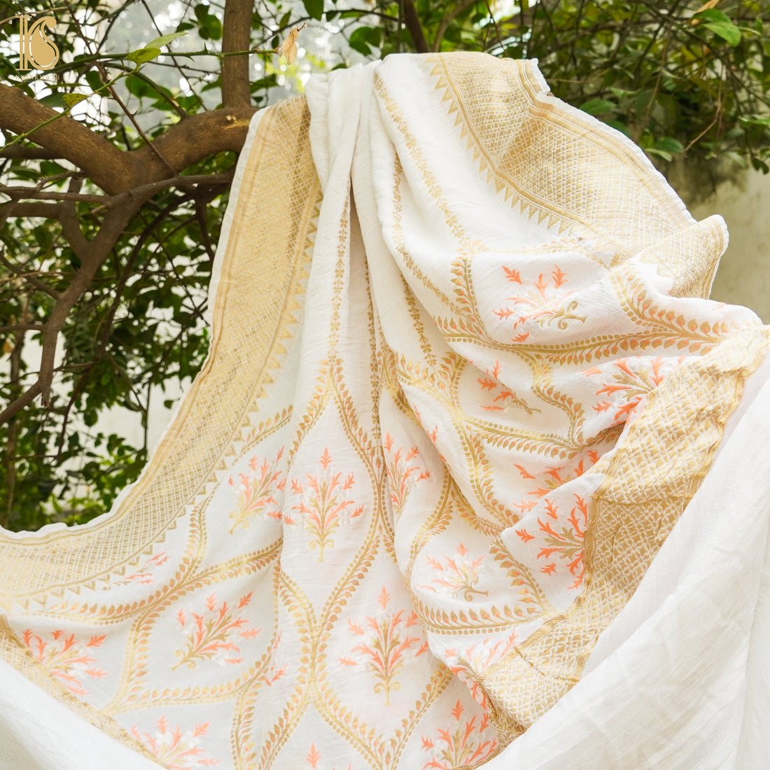 White Pure Georgette Silk Banarasi Meena Dupatta - Khinkhwab