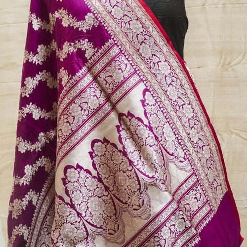 Violet Red Katan Silk Handloom Banarasi Kadwa Jangla Saree - Khinkhwab