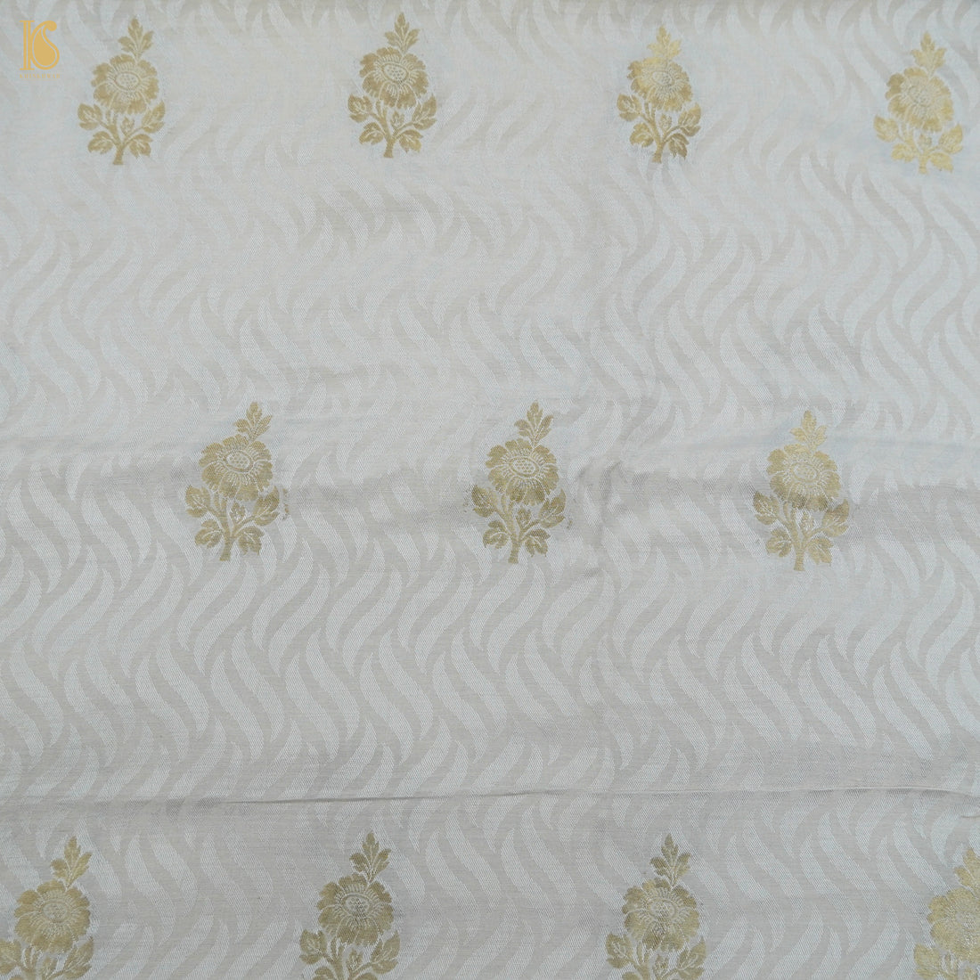 White Moonga Silk Handloom Banarasi Fabric - Khinkhwab