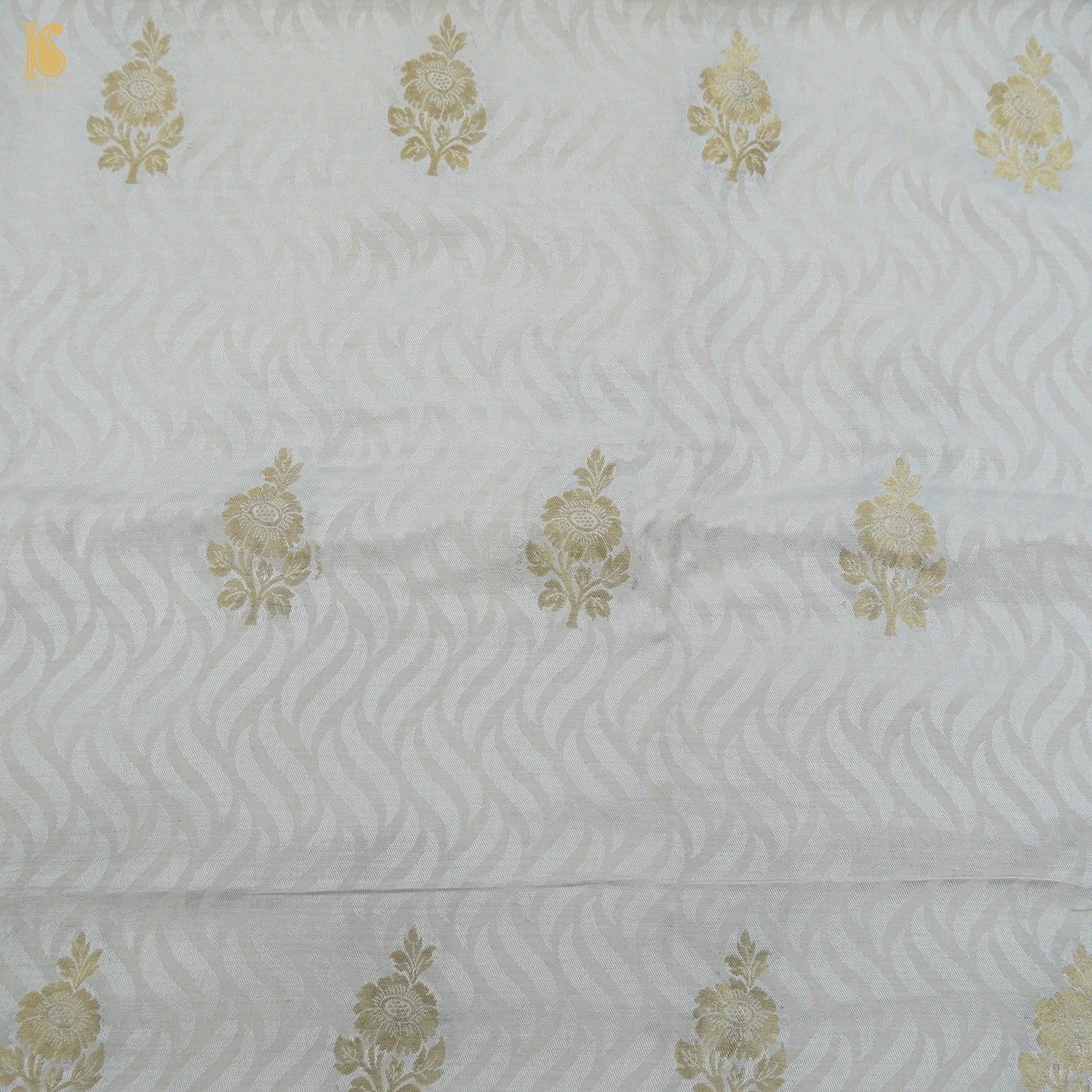 White Moonga Silk Handloom Banarasi Fabric - Khinkhwab
