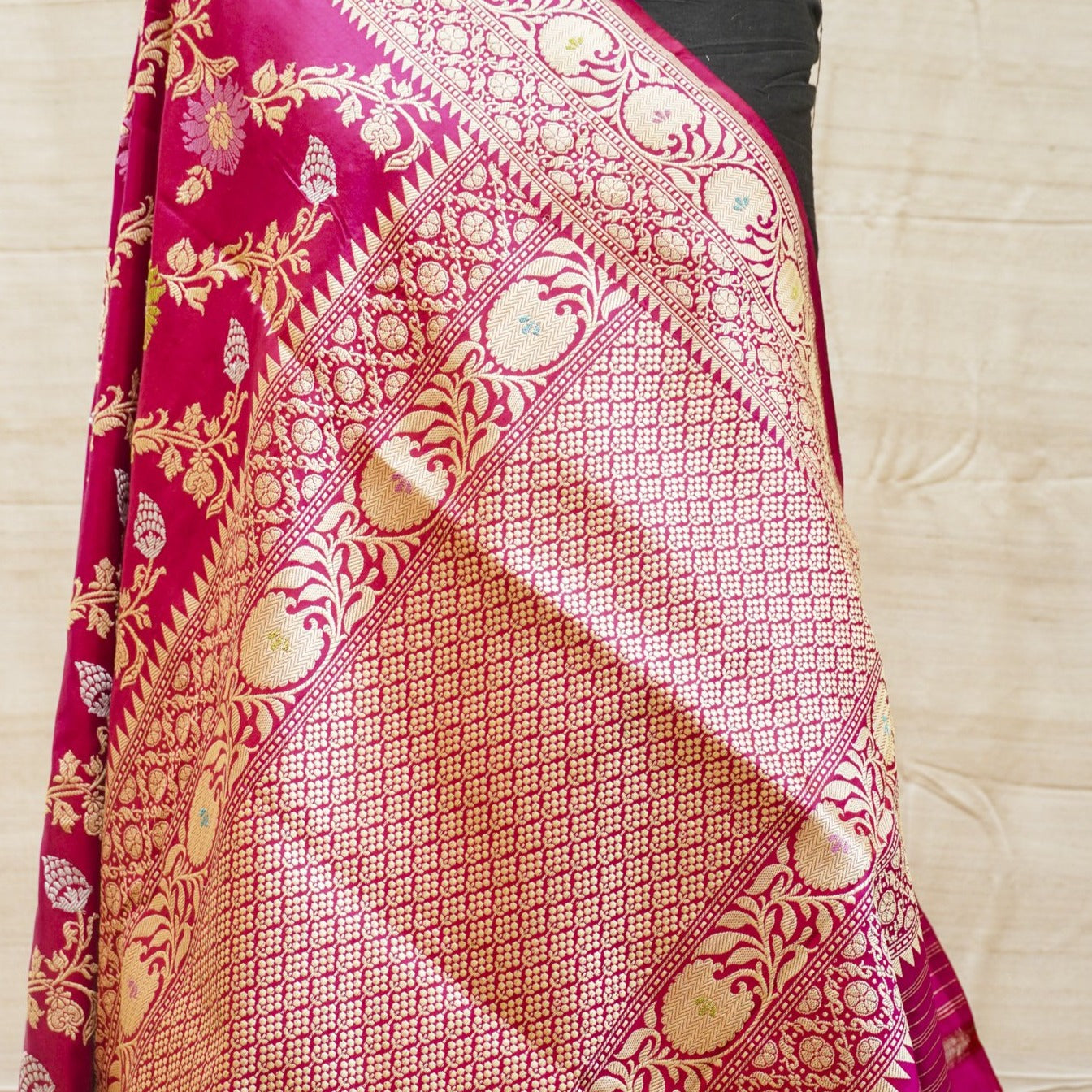 Handwoven Pure Katan Silk Pink Kadwa Jaal Banarasi Saree - Khinkhwab