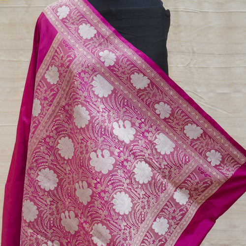 Wild Strawberry Katan Silk Handloom Banarasi Kadwa Border Saree - Khinkhwab