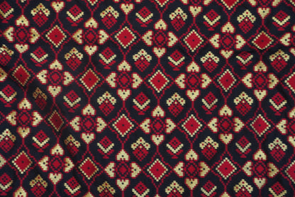 Mehroon &amp; Red Ikaat Banarasi Fabric - Khinkhwab