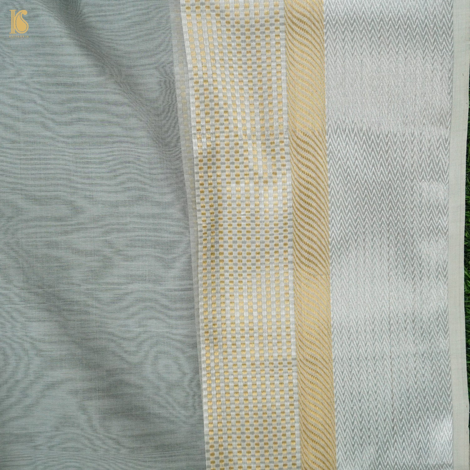 Gull Grey Handwoven Pure Cotton Silk Maheshwari Saree - Khinkhwab