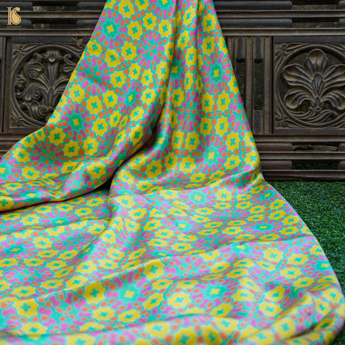 NİLÜFER - Blue &amp; Yellow Pure Sateen Silk Print Fabric - Khinkhwab