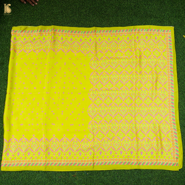 NERGİS - Bird Flower Green Pure Sateen Silk Print Saree - Khinkhwab